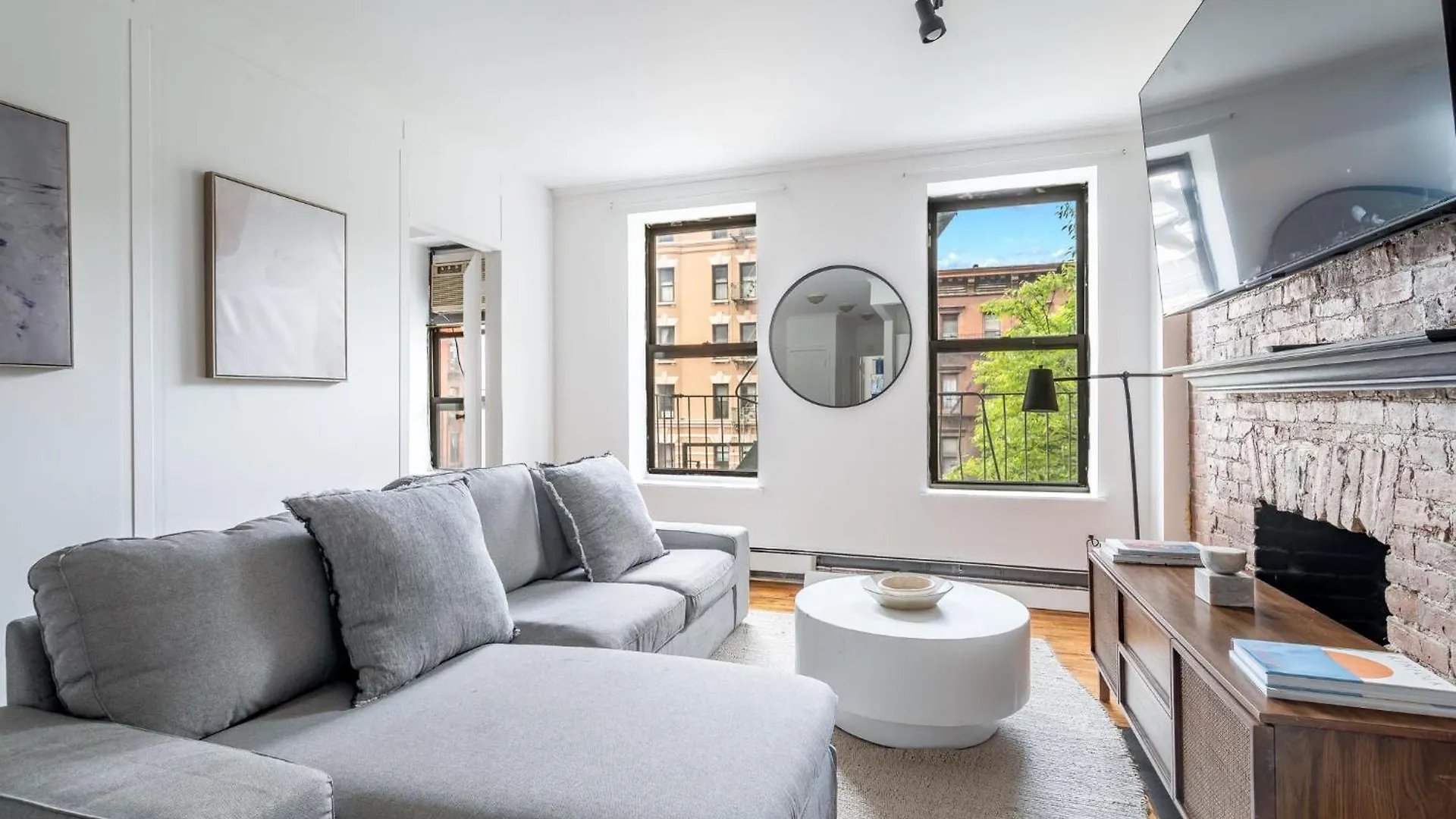 Bright 3Br 1Ba Retreat In Hells Kitchen Steps From Times Square Apartment New York