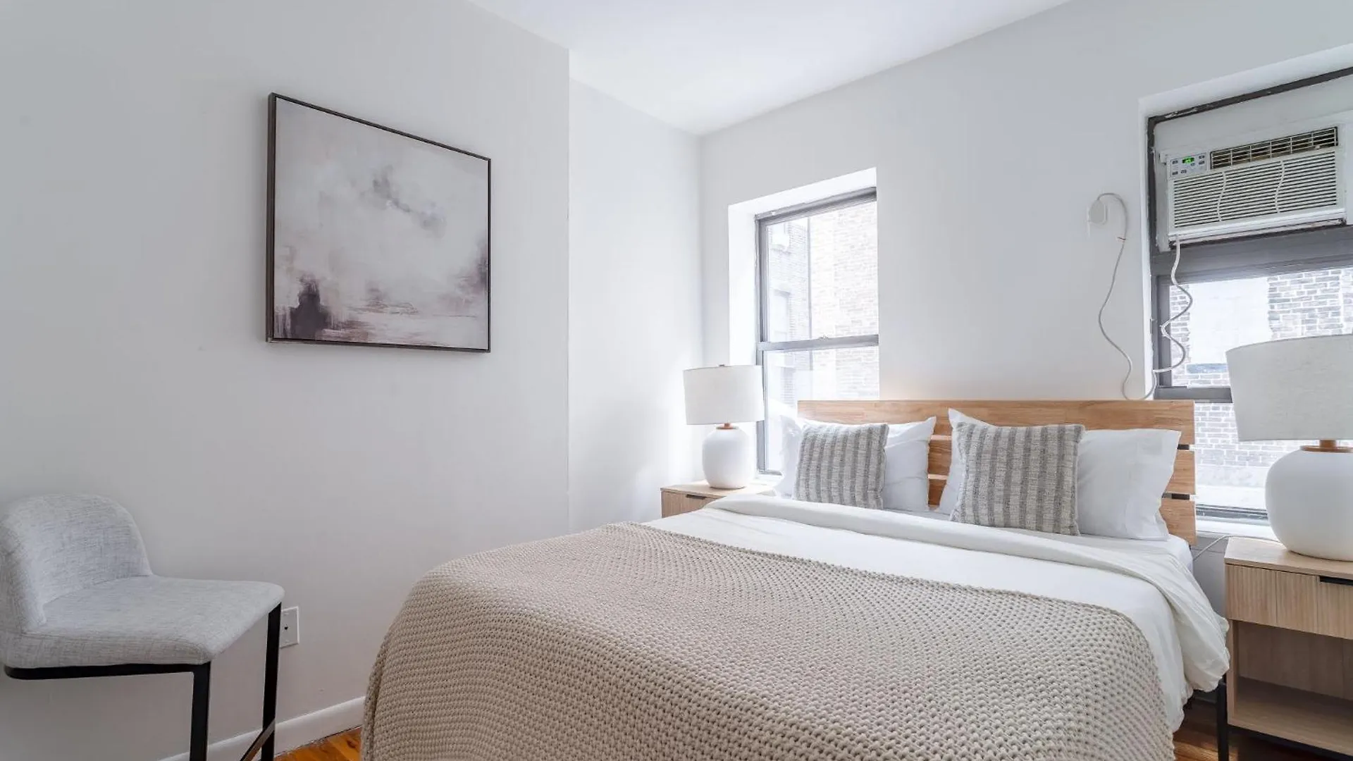 Bright 3Br 1Ba Retreat In Hells Kitchen Steps From Times Square Apartment New York 0*,  United States